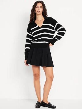 NWOT Old Navy Black Mini Skirt